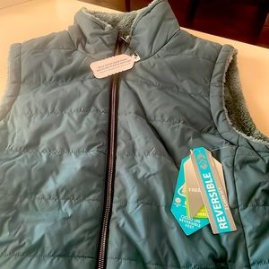 Basil in color women’s vest. Brand new with tags